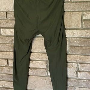 Lularoe Tall Curvy Leggings Solid Sage Green